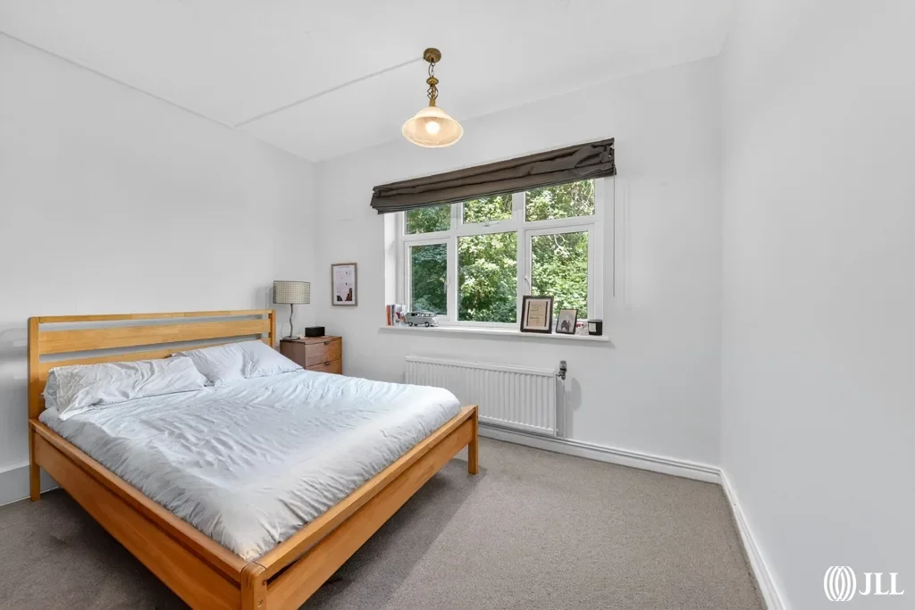 Flat Howson Terrace in Greater London