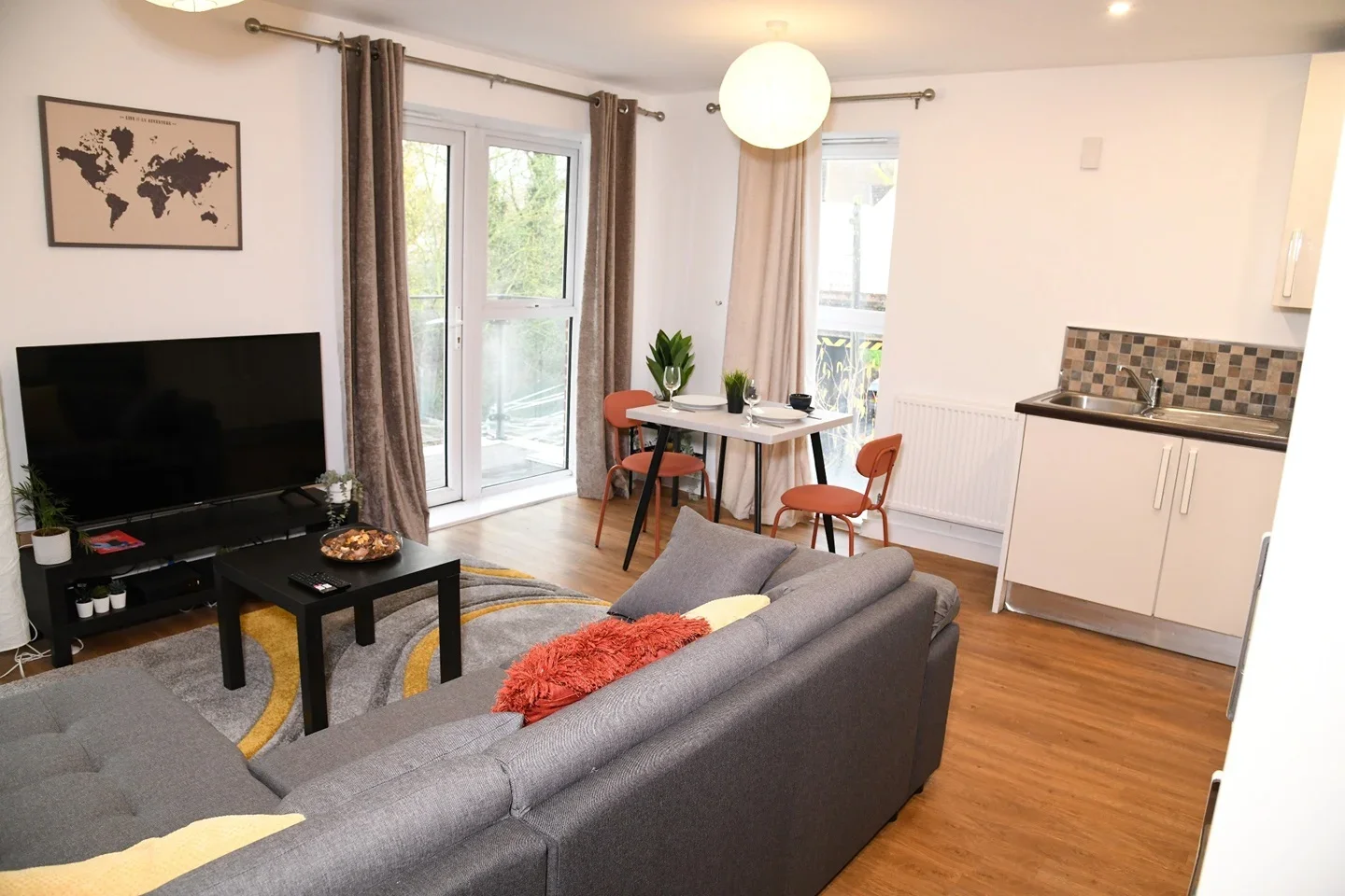 Flat Maiden Lane in Greater London