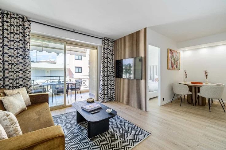 Flat Rue Latour-Maubourg in Cannes