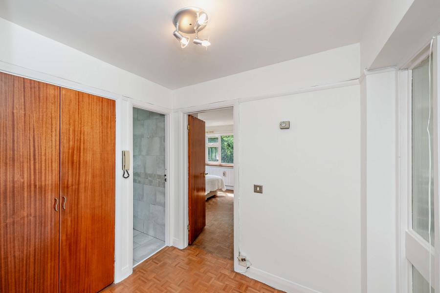 Flat Sandy Lodge Way in Three Rivers