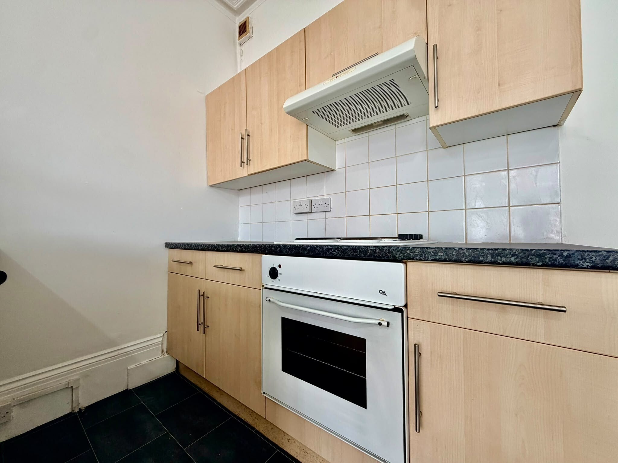 Flat Fratton Road in Portsmouth