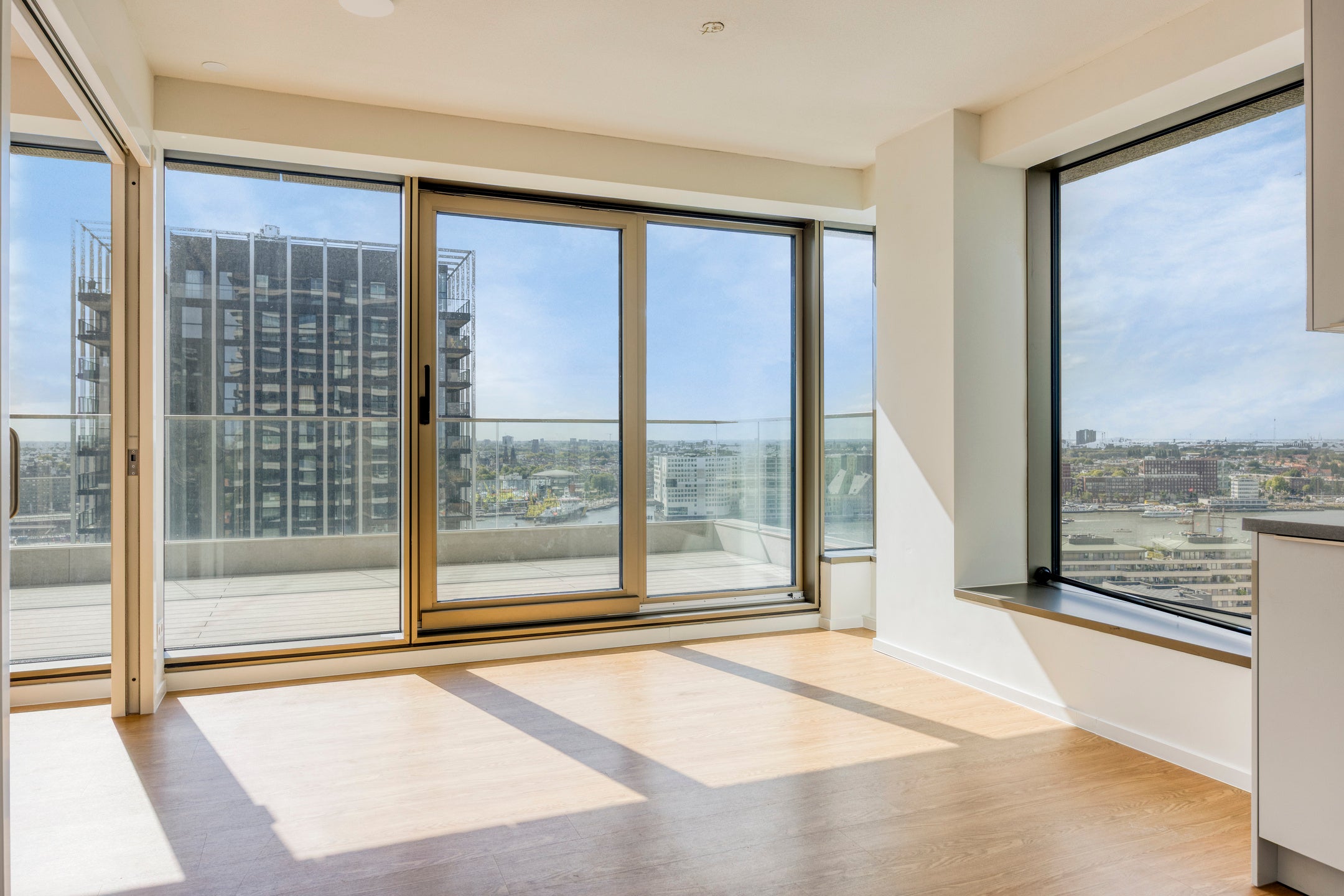 Appartement te huur: Bercylaan 485, Amsterdam