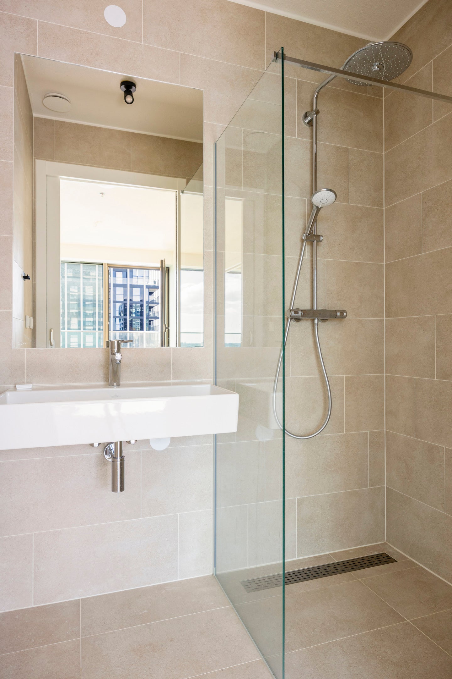 Appartement te huur: Bercylaan 485, Amsterdam