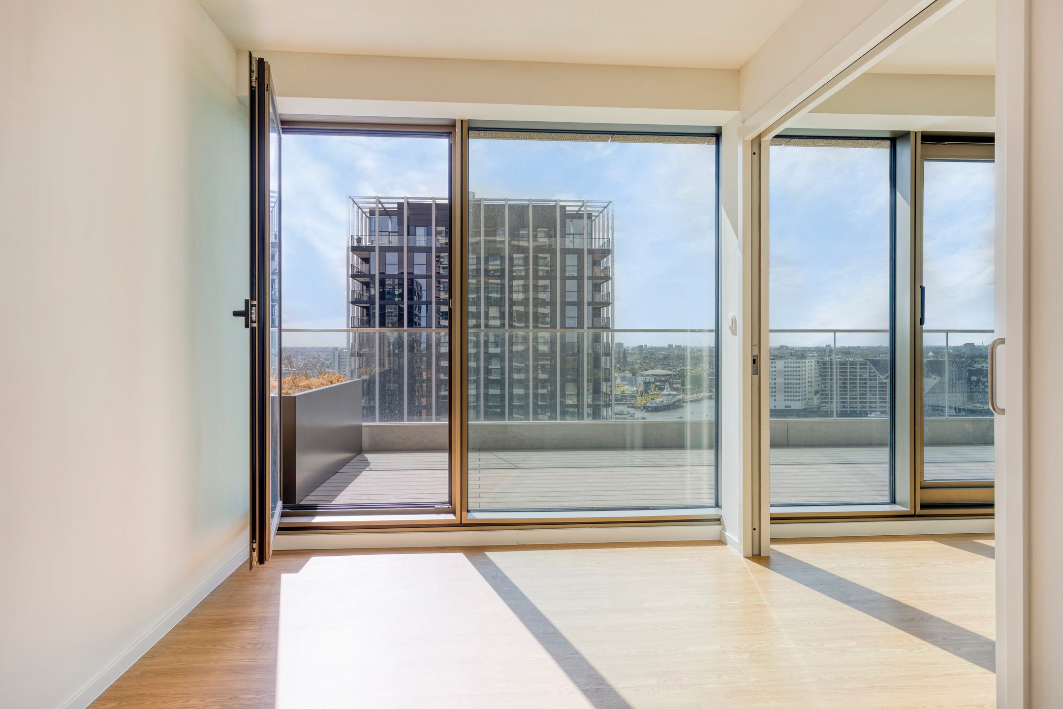 Appartement te huur: Bercylaan 485, Amsterdam