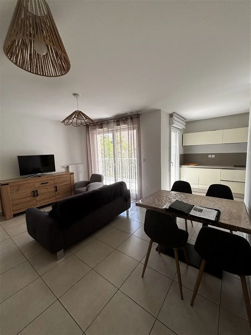 Flat Rue George Sand in Villeurbanne