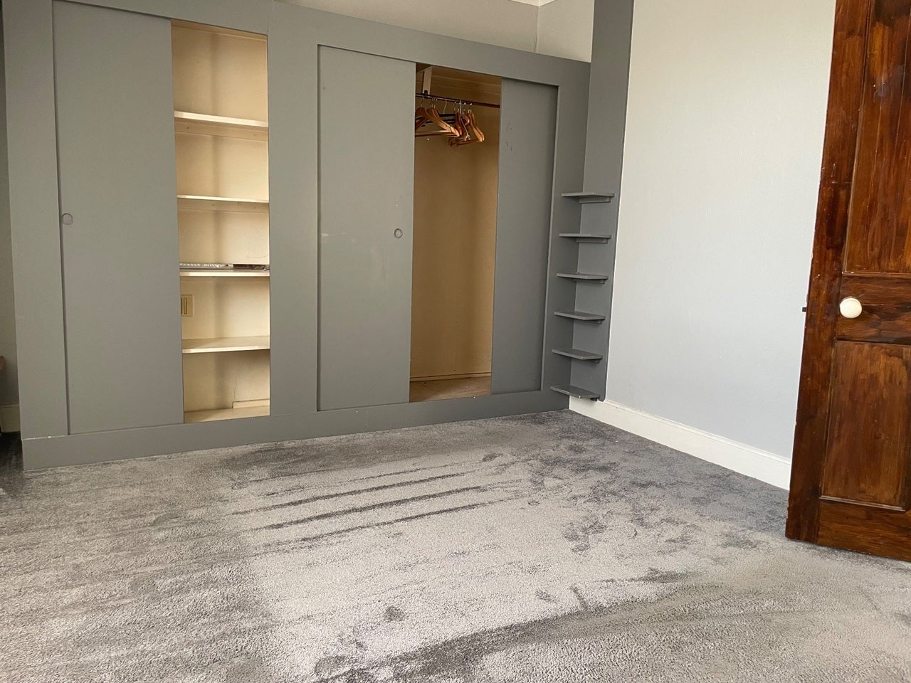 Flat Ashburton Road in Greater London