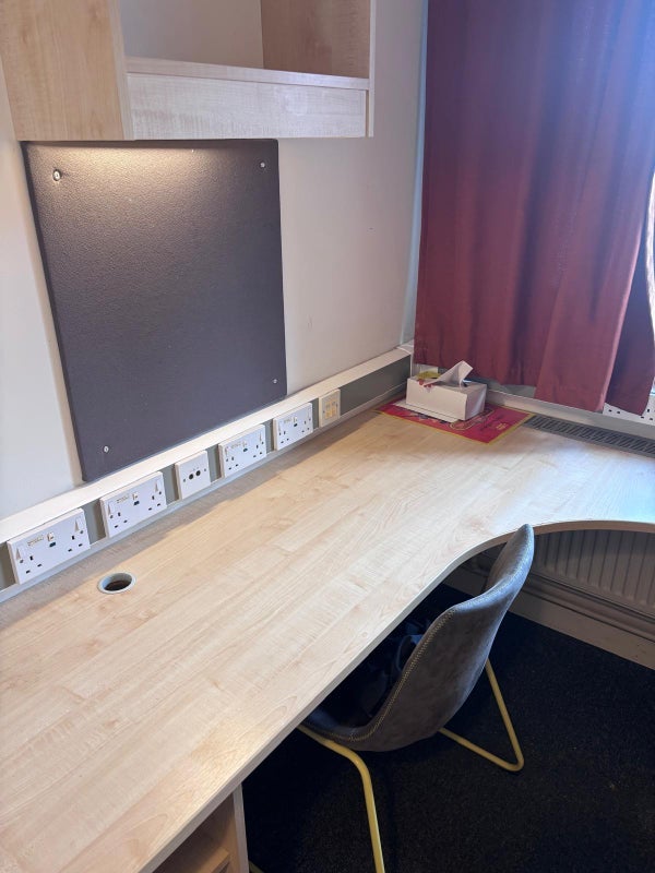 Room Heneage Street West in Birmingham