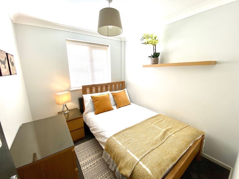 Room Weald Drive in Crawley
