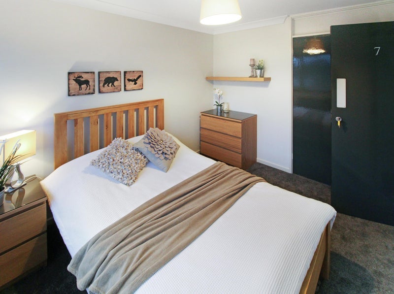 Room Weald Drive in Crawley