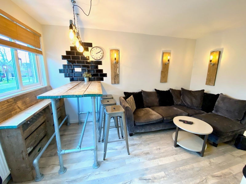 Room Weald Drive in Crawley