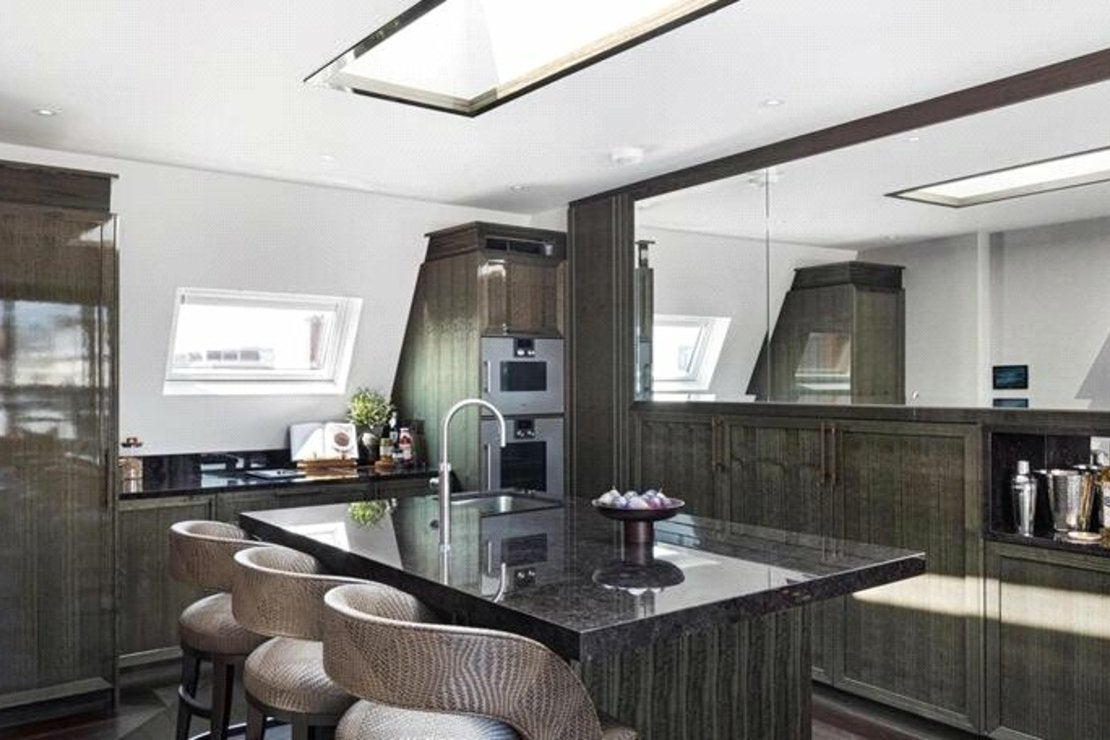 Flat Prince of Wales Terrace in Greater London