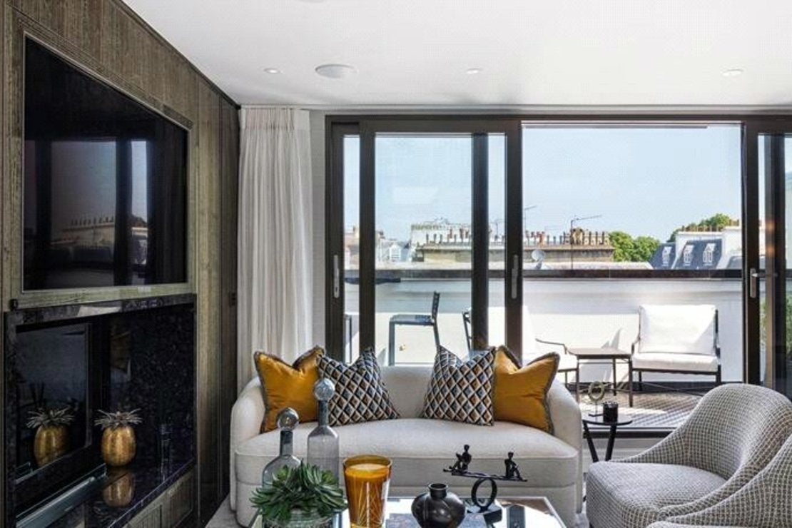 Flat Prince of Wales Terrace in Greater London