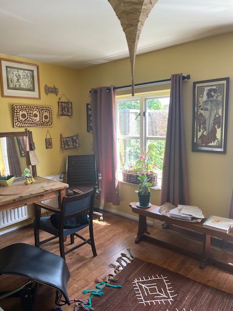 Flat Ufton Road in Greater London