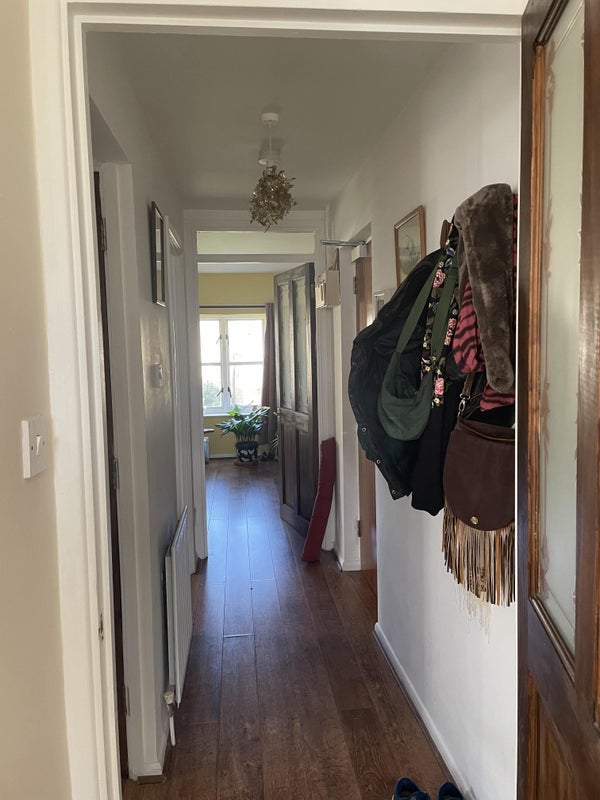Flat Ufton Road in Greater London