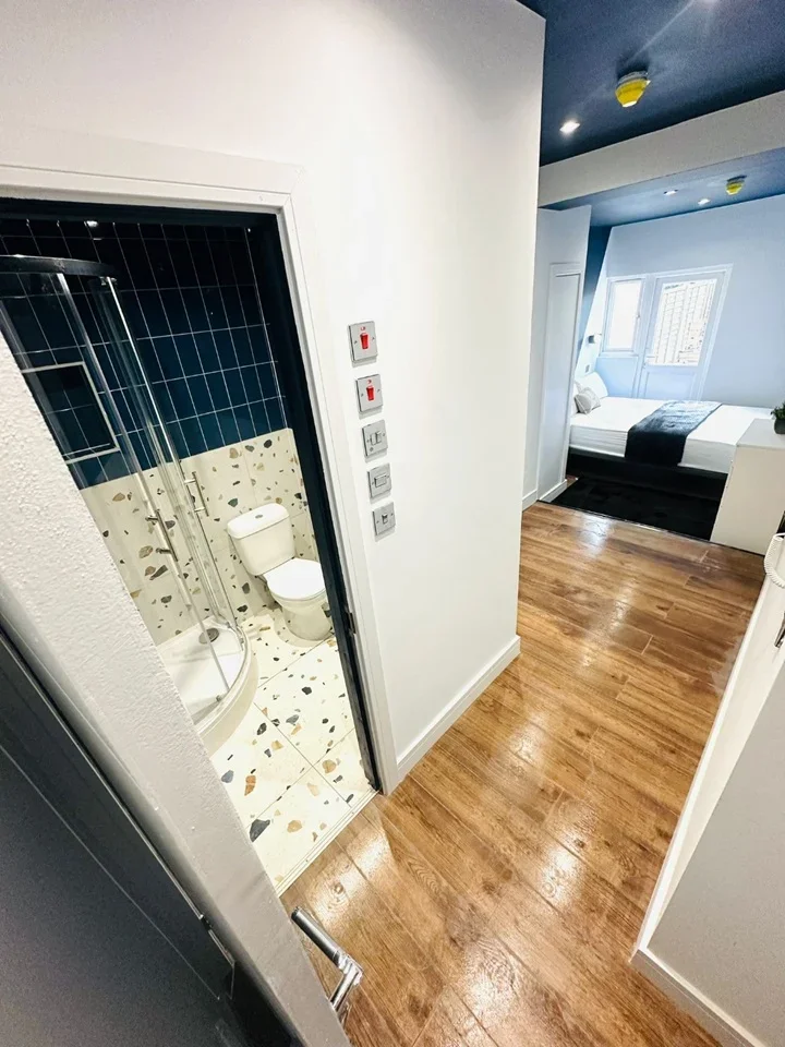 Room Byron Road in Greater London