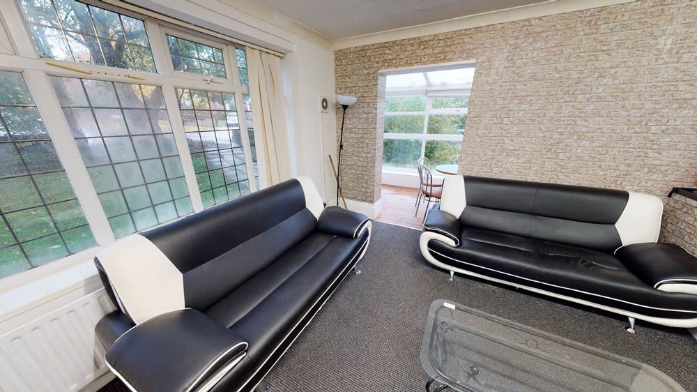 Flat Becketts Park Road in Leeds