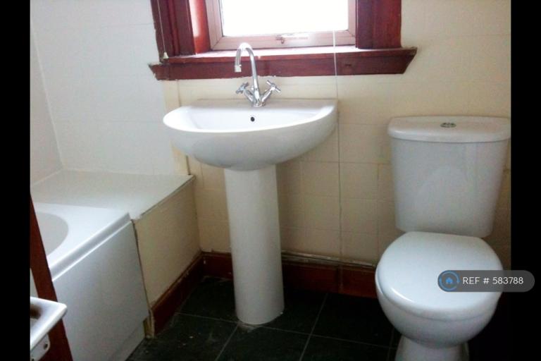 Flat Gallowhill Road in Lenzie