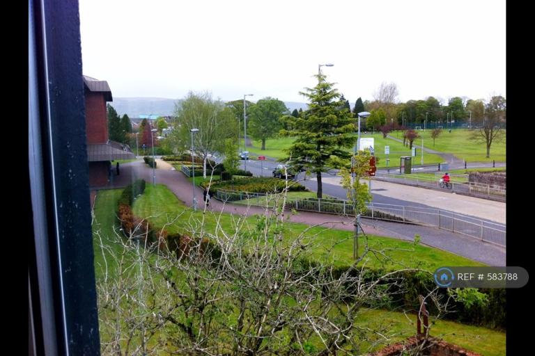 Flat Gallowhill Road in Lenzie