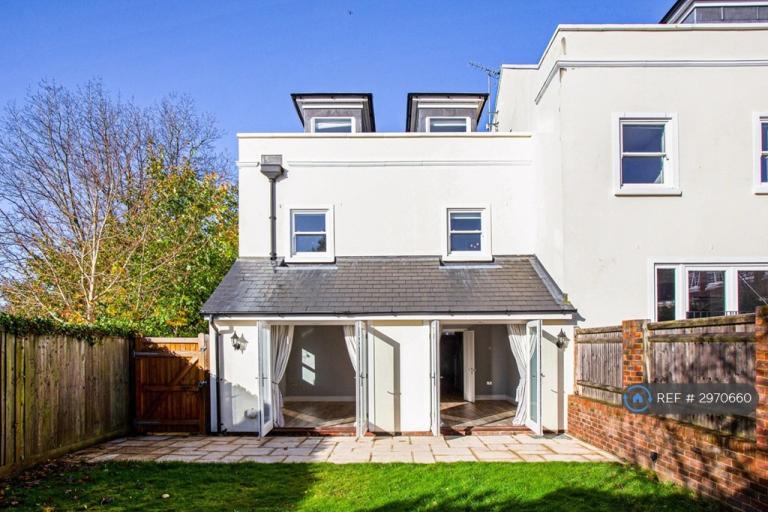 House Cambridge Gardens in Tunbridge Wells