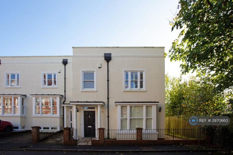 House Cambridge Gardens in Tunbridge Wells