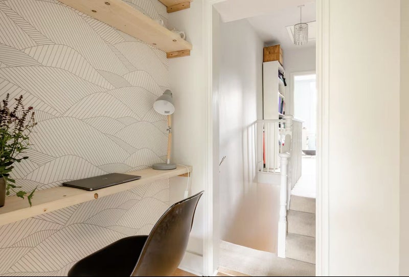 Room Bushberry Road in Greater London