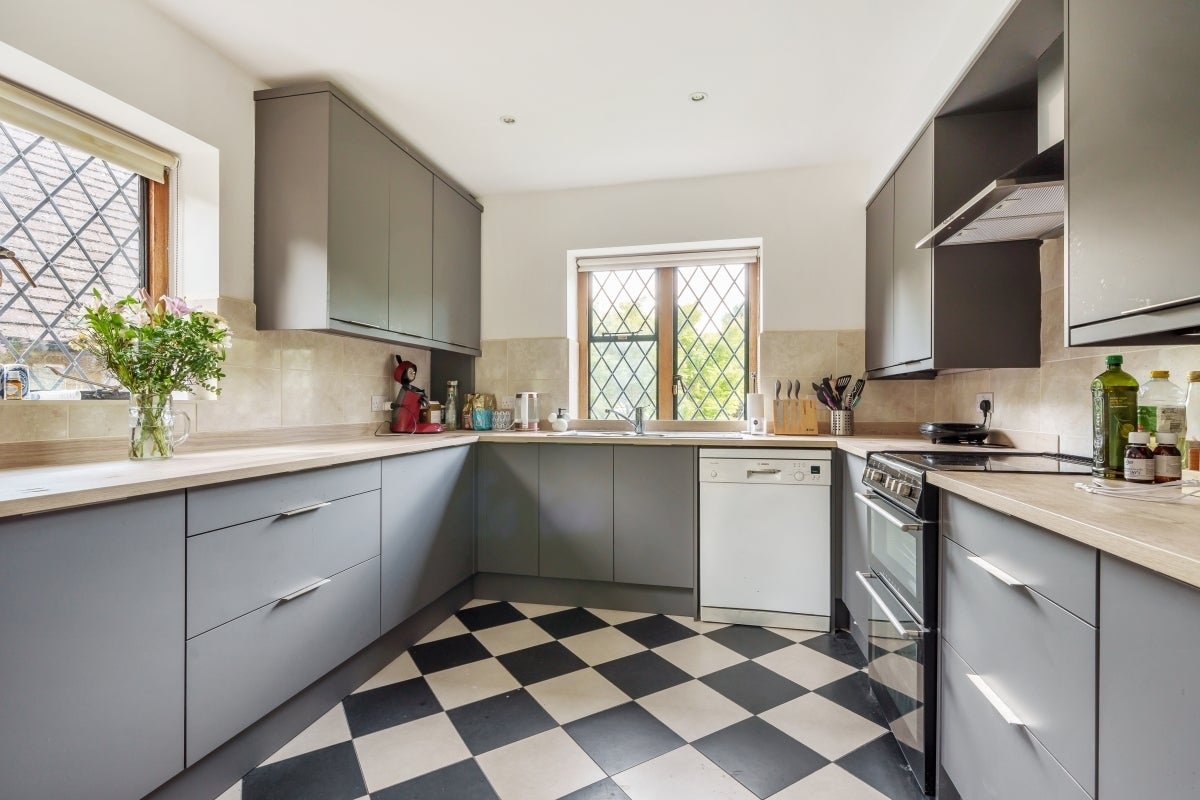 House Hilgay Close in Guildford