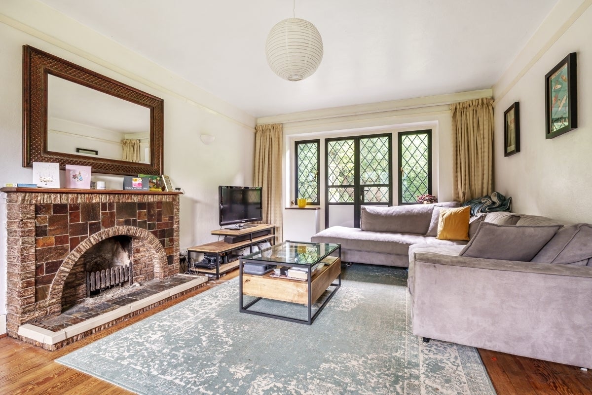 House Hilgay Close in Guildford