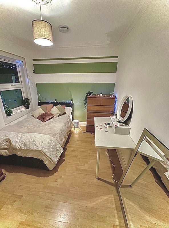 Room Spondon Road in Greater London