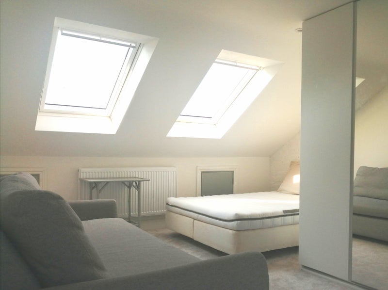 Room Salop Road in Greater London
