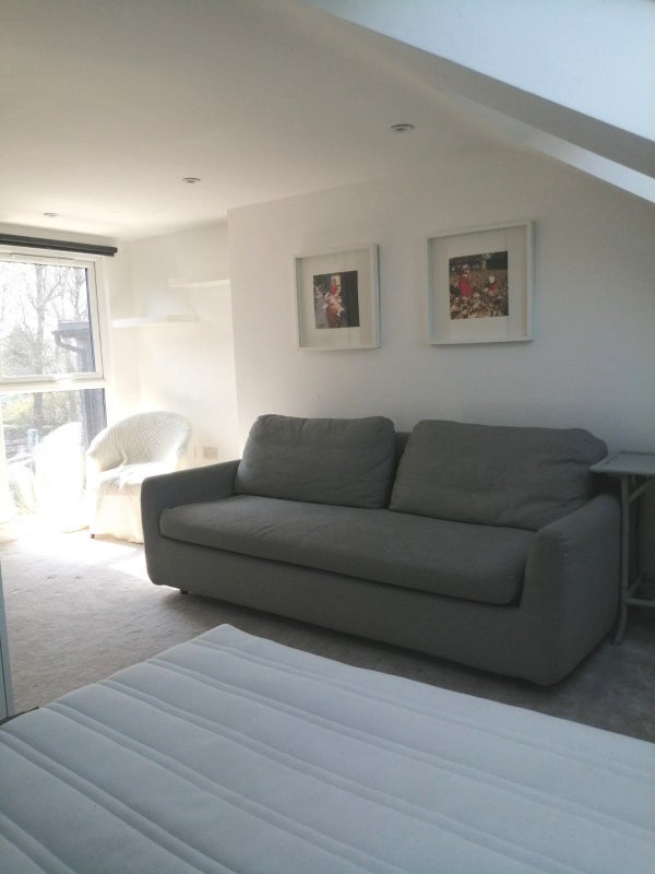 Room Salop Road in Greater London