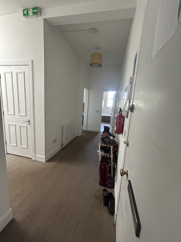 Room Comiston Gardens in City of Edinburgh