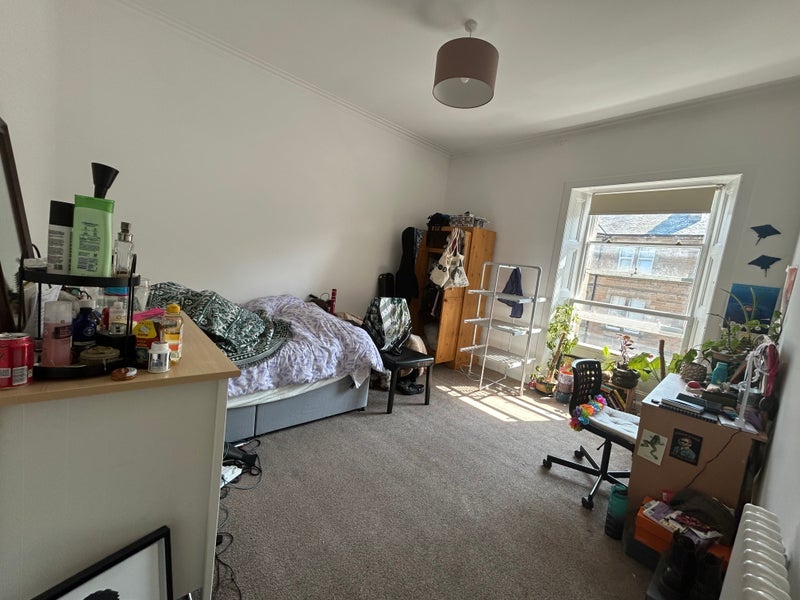Room Comiston Gardens in City of Edinburgh