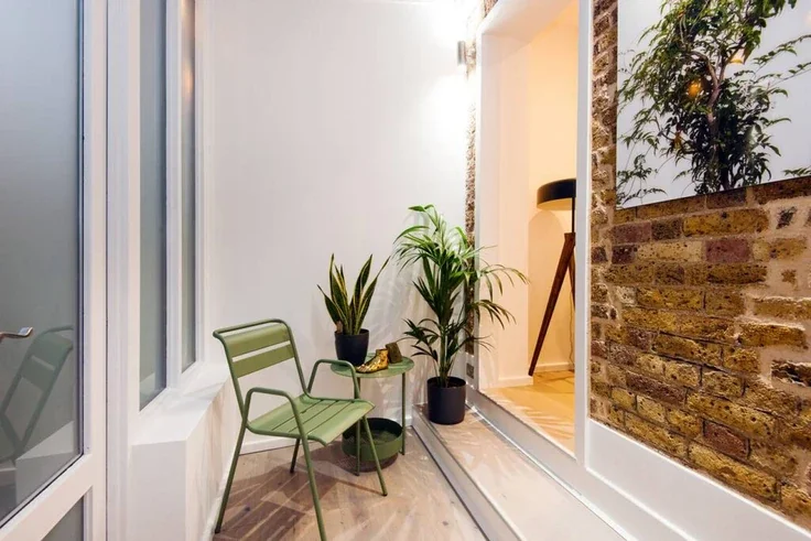 Flat Monmouth Street in Greater London