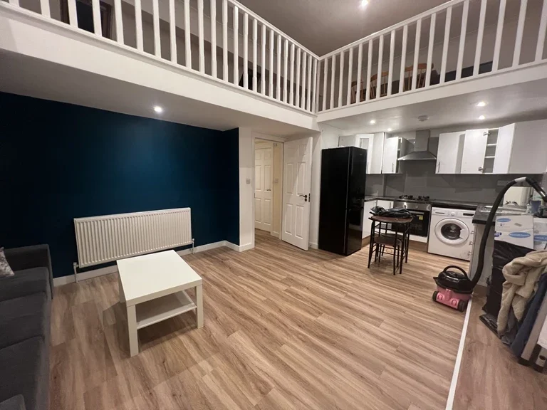 Flat Portsdown Mews in Greater London