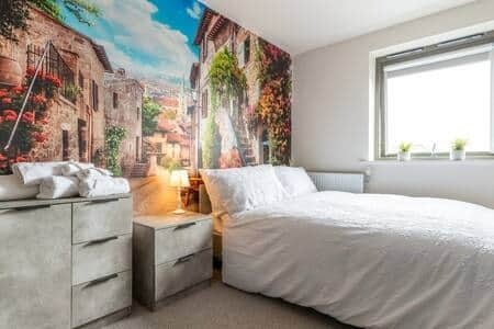 Room Latchet Lane in Upton