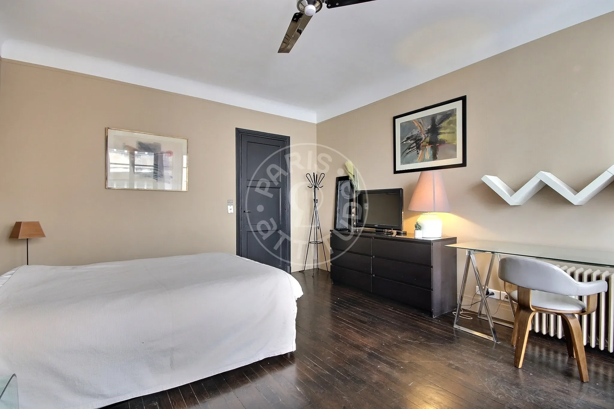 Flat Rue de la Faisanderie in Paris