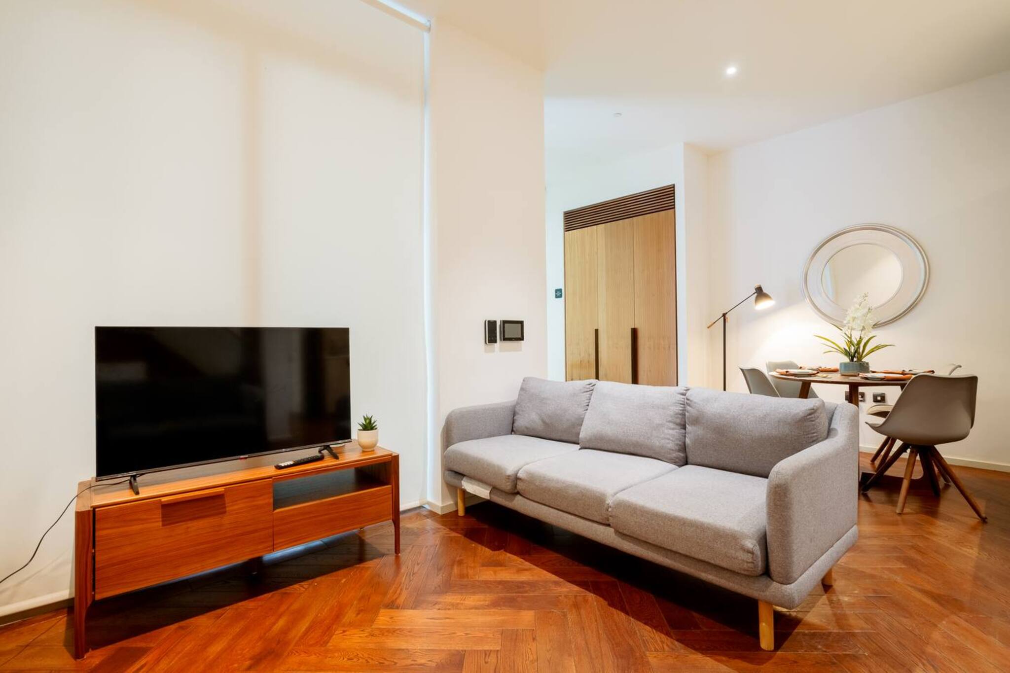 Flat New Mill Road in Greater London