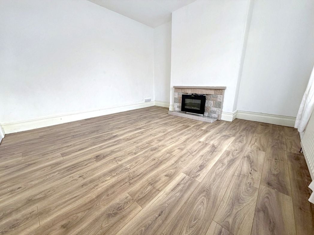 Flat Walter Terrace in Sunderland