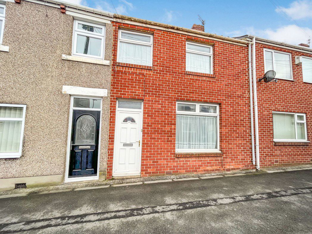 Flat Walter Terrace in Sunderland