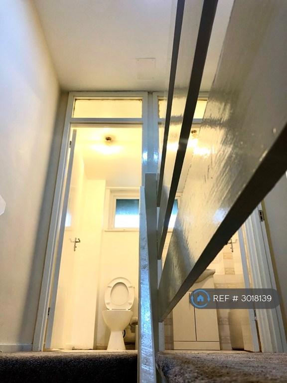 Flat Dowdeswell Close in Greater London