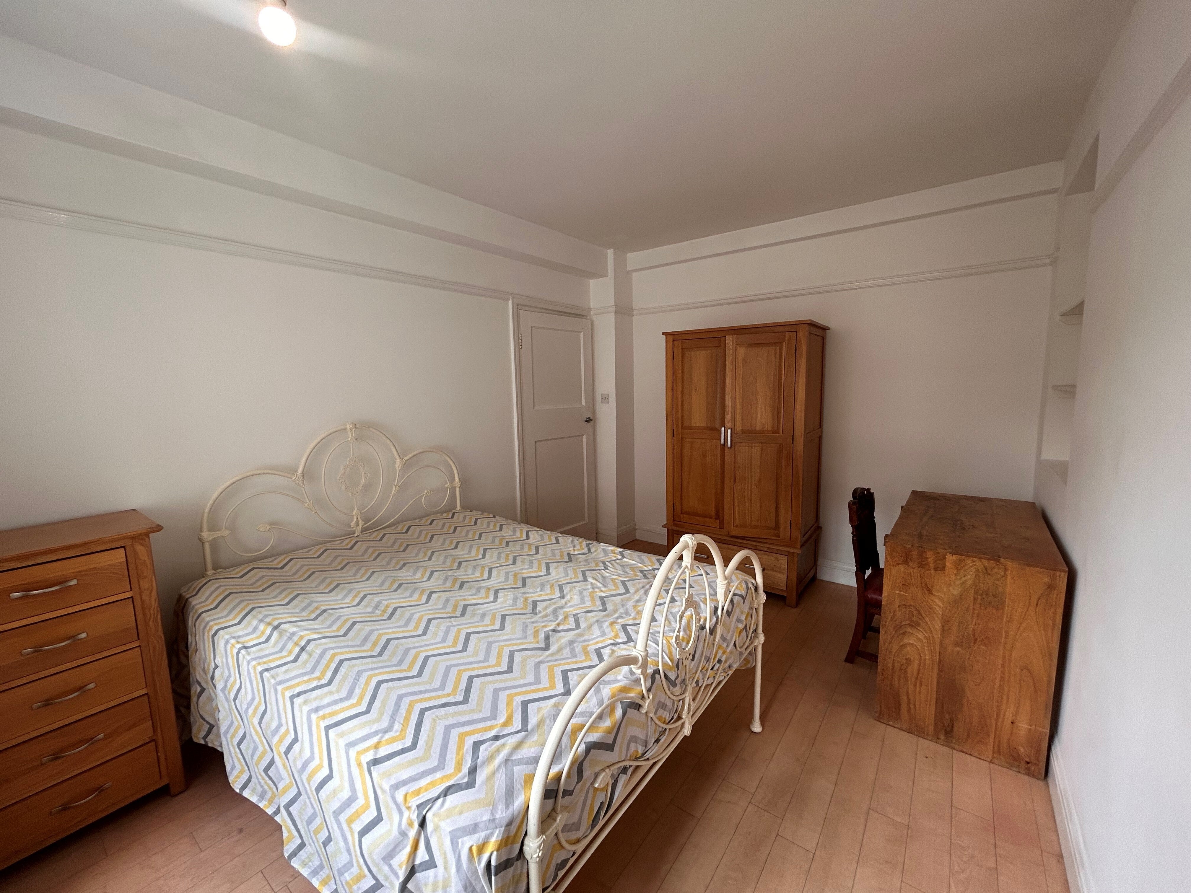 Flat Old Brompton Road in Greater London