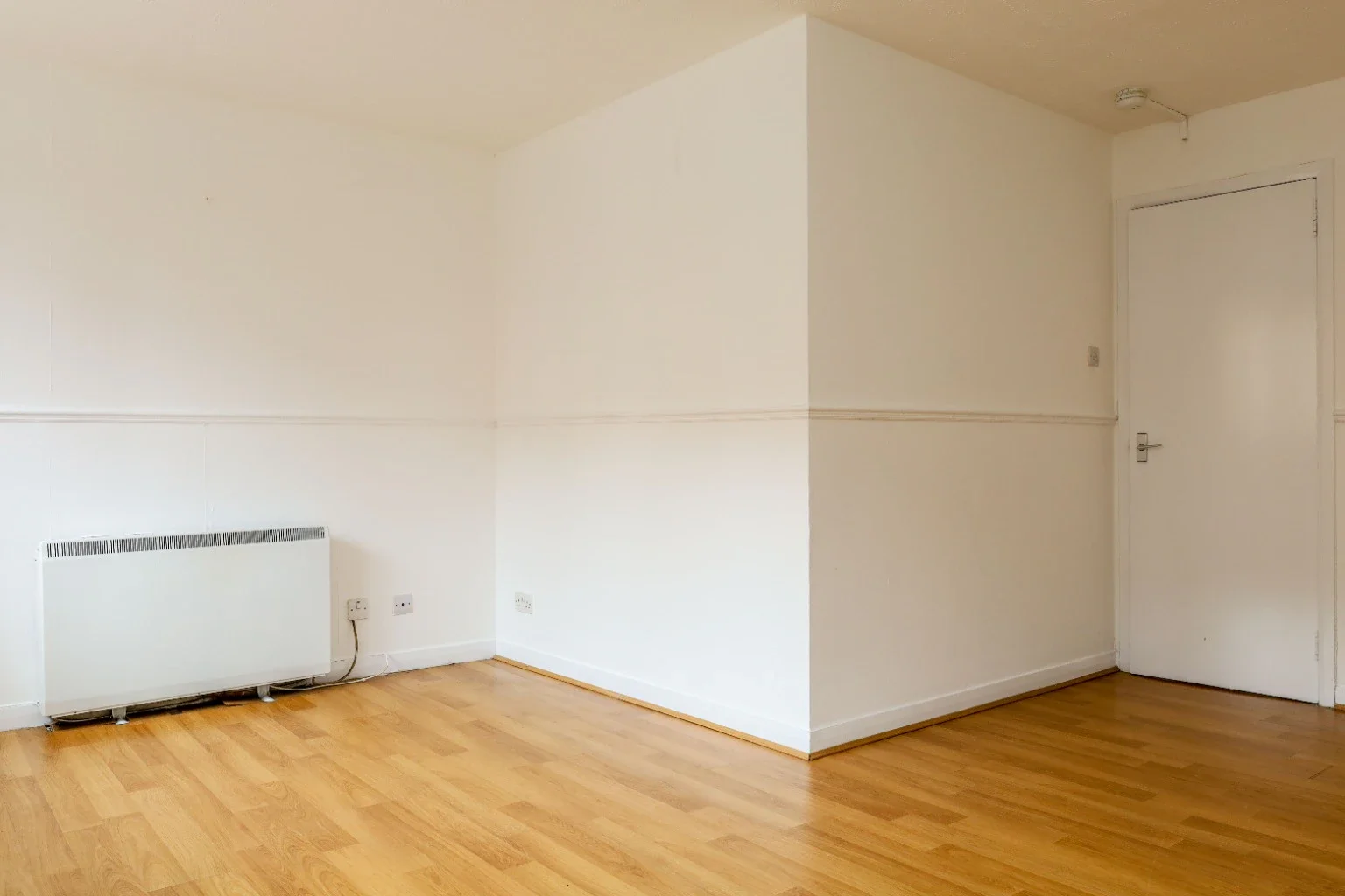 Flat Dyce Lane in Glasgow