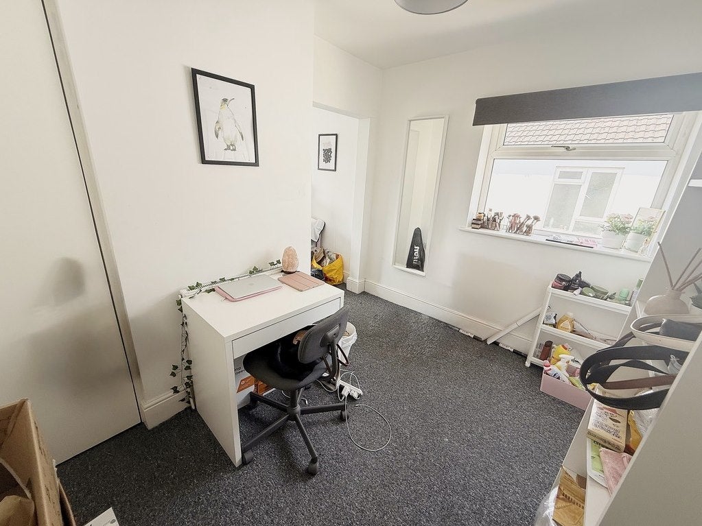 Room Milton Road in Southampton