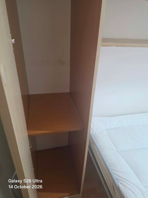 Room Newmarsh Road in Greater London