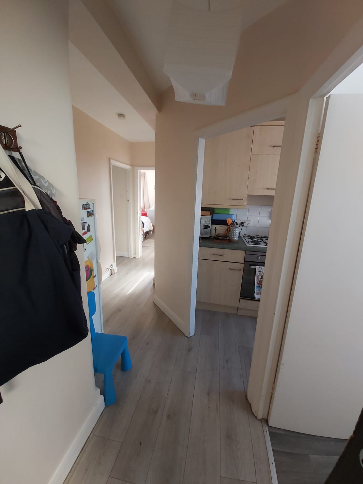 Flat Montague Road in Greater London