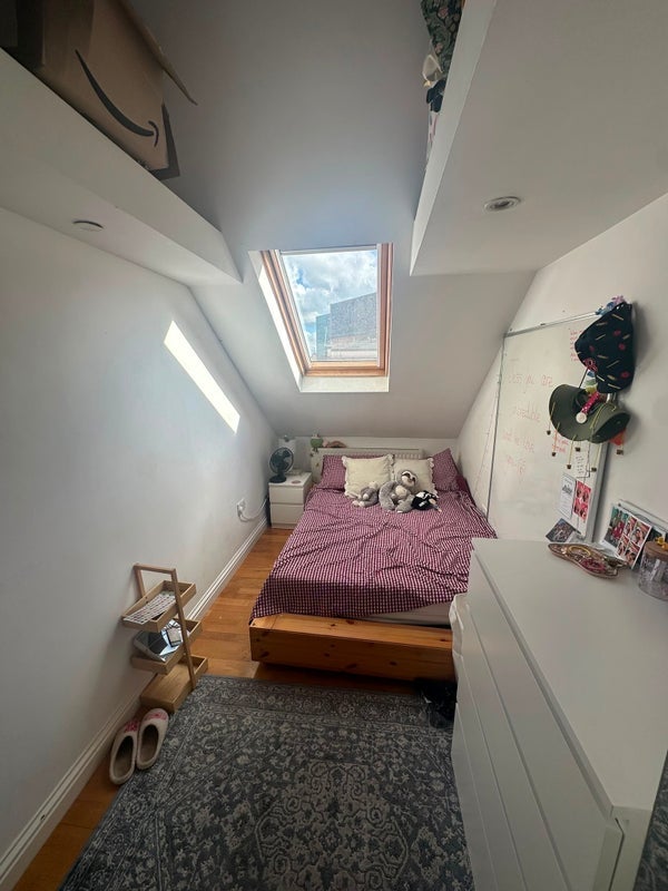 Room The Broadway in Greater London