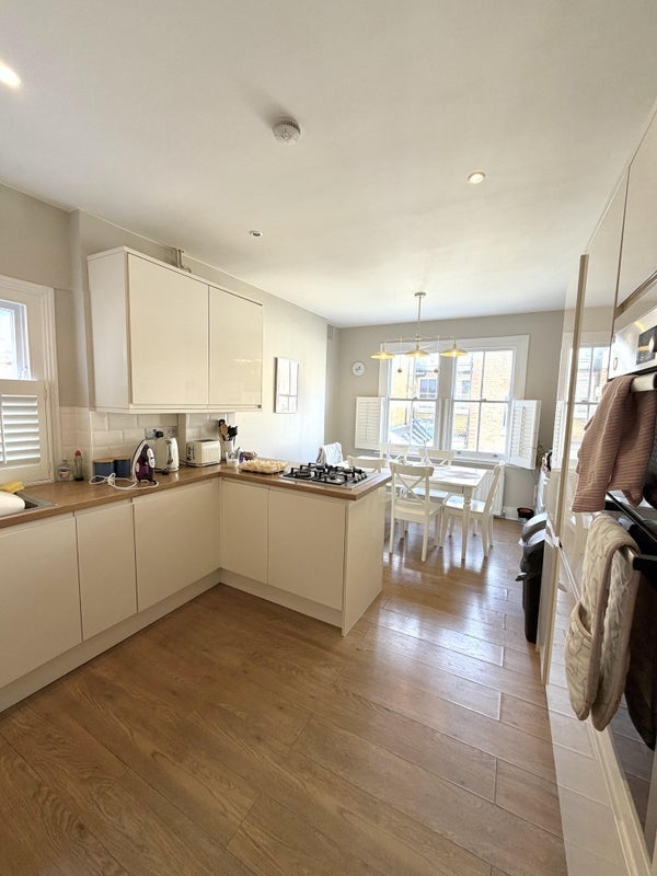 Room Kyrle Road in Greater London