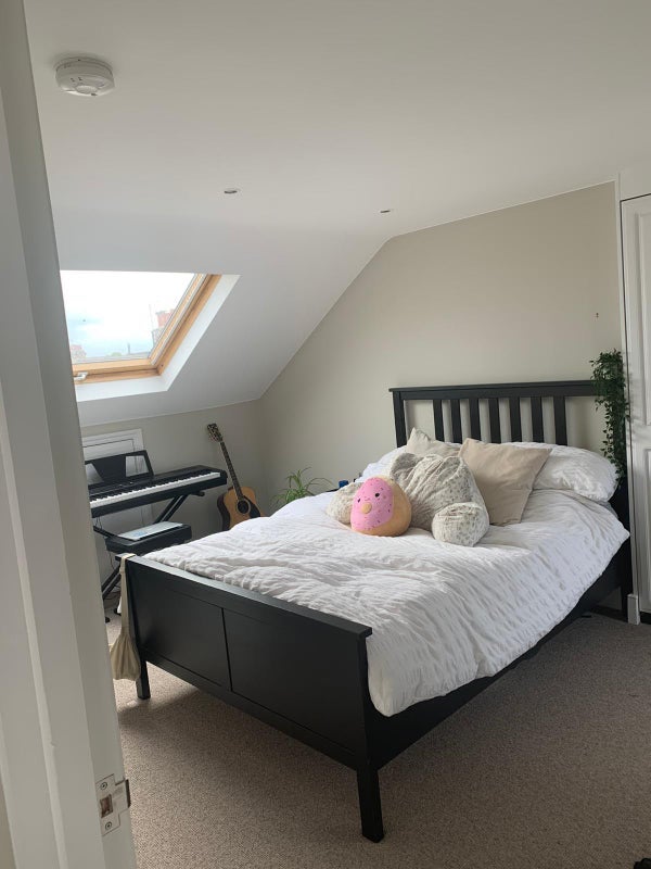 Room Kyrle Road in Greater London