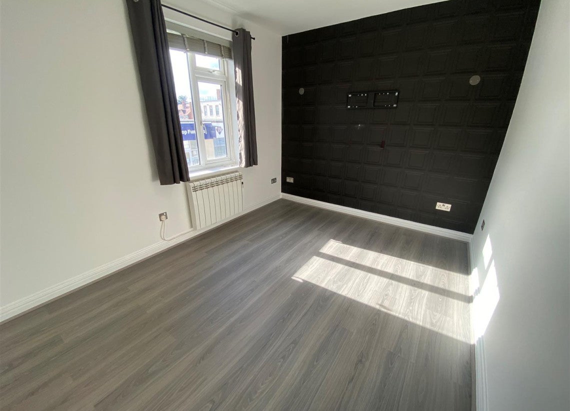 Flat Warwick Road in Kenilworth