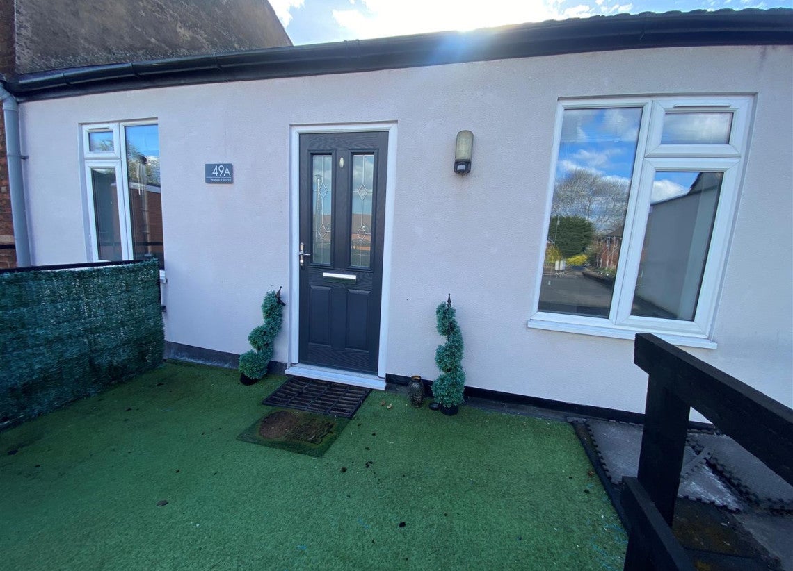 Flat Warwick Road in Kenilworth